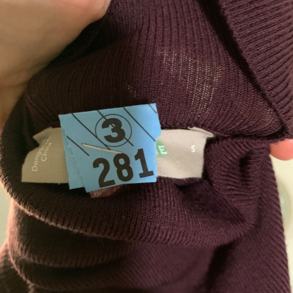 Everlane Burgundy Maroon Square Wool Turtleneck Sweater Small - Picture 3 of 4